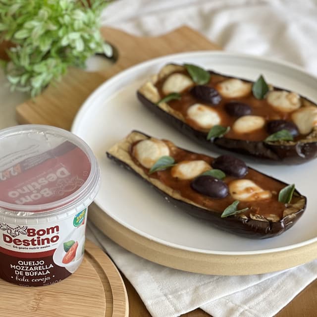 Berinjelas Recheada com Mozzarella de Búfala